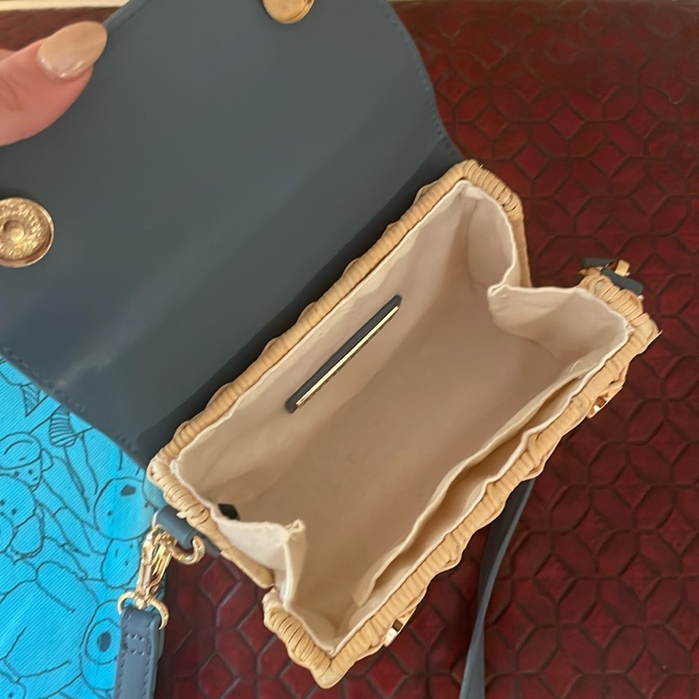 Wicker Purse - Picture 2 of 3